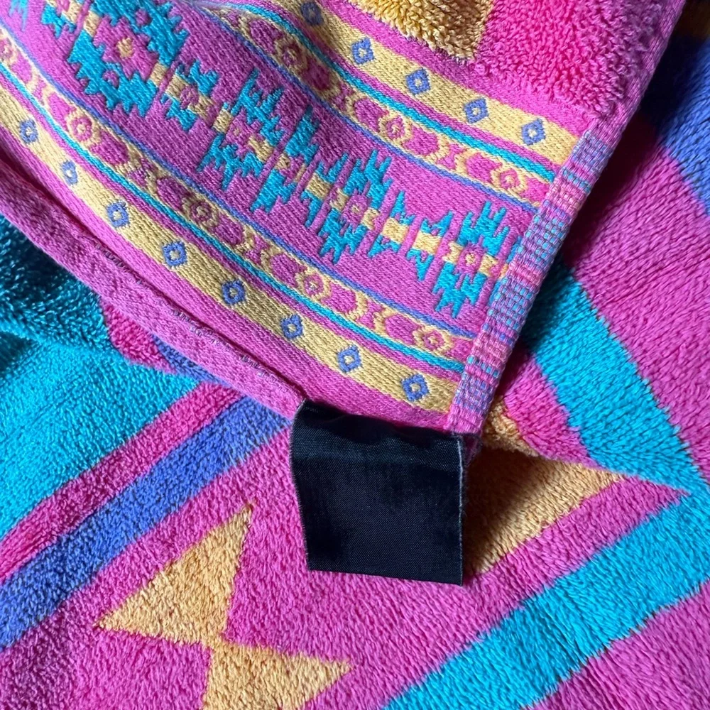 VTG Aztec Southwestern Design Double sided Beach Towel Vibrant Colorful 60 x 30